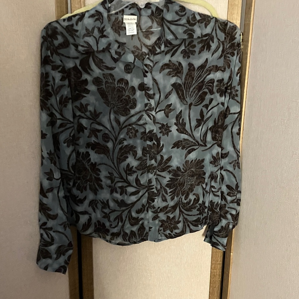 FINAL MARKDOWN Nikibiki Elegant sheer top large